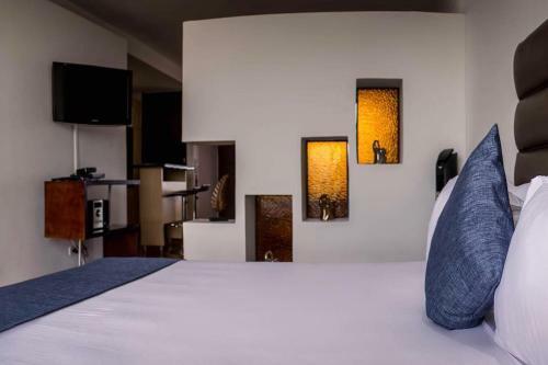 M402- Apartaestudio Tipo Loft En El Norte (av 19)
