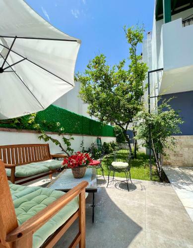 Ala�at? Renovated Villa With Large Pool