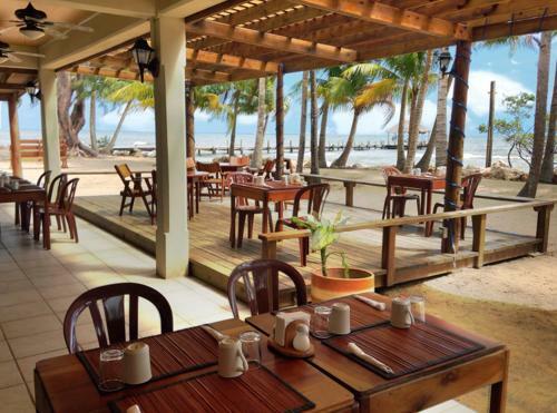 Pelican Beach Resort, Dangriga
