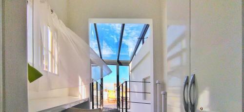 House With Large Terrace And Jacuzzi