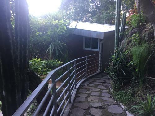 Xanadu, La Joya Surf House