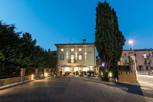 Hotel Oper�