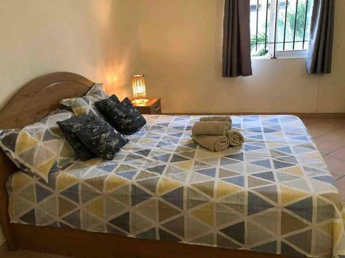 Private Villa With Pool 5 Mins Walk From The Beach