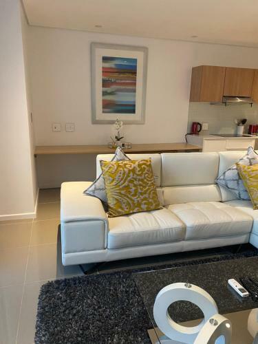1 Bedroom Modern Apartment At 1990 Freedom Plaza