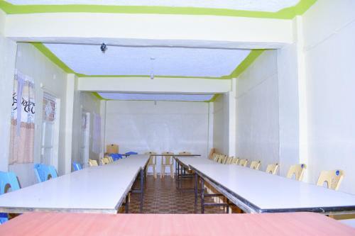 Hotel E-court House