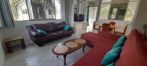 Royal Palms 1-bedroom Apartment D4