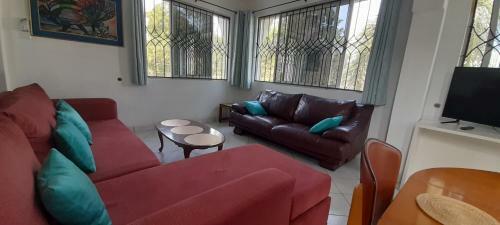 Royal Palms 1-bedroom Apartment D4