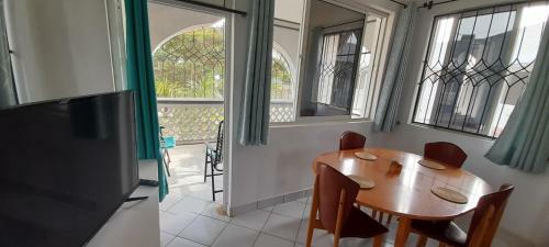 Royal Palms 1-bedroom Apartment D4