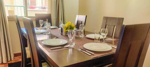 Apartamento Cozy 2br Home With A Warm And Elegant Touch, Lavington