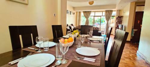 Apartamento Cozy 2br Home With A Warm And Elegant Touch, Lavington