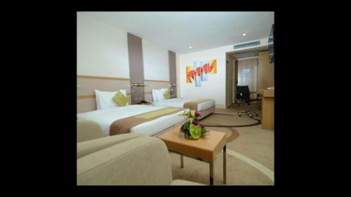 Hostal Room In Bb - Prideinn Azure Hotel Nairobi