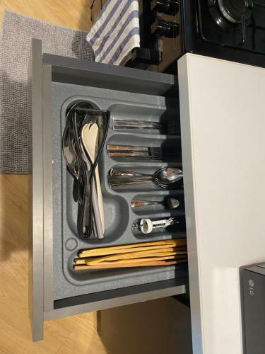 Private Self-contained Room In Apartment X