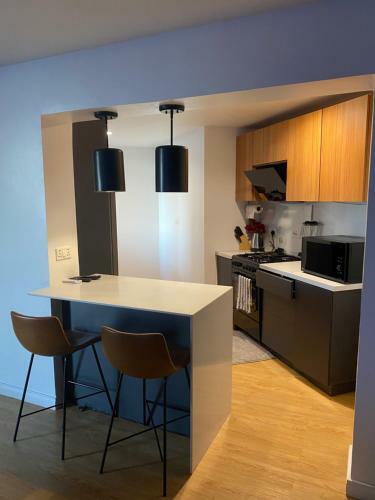 Private Self-contained Room In Apartment X