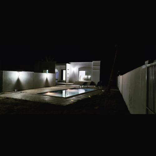 Villa Ilyes Equip� Avec Piscine Sans Vis A Vis