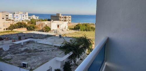 Beautiful Seafront Apartment With Private Car Park