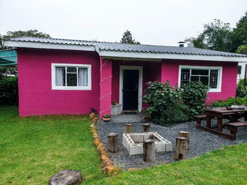 Cottage Imvana Pink (sleeps 6)