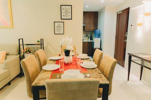 Ayala Mall 10mins Walk Cebu City Apartment & Pool