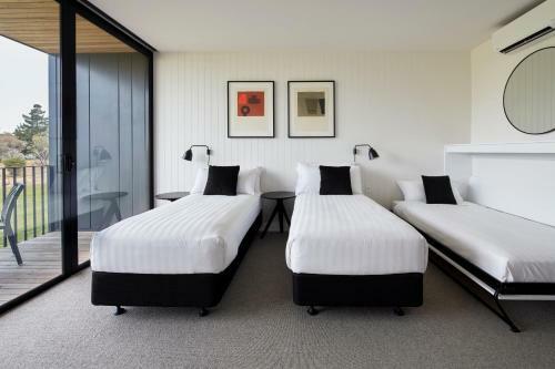 Hotel Accommodation @ Curlewis