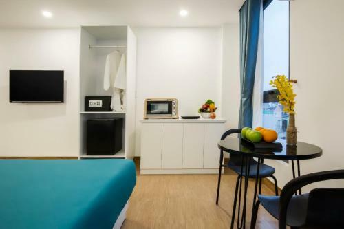 Lyn's Hotel & Apartment