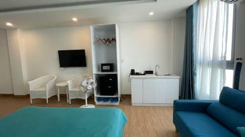 Lyn's Hotel & Apartment
