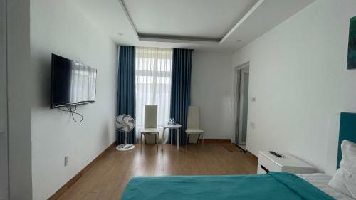 Lyn's Hotel & Apartment