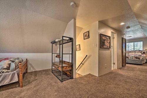 Pet-friendly Pine Cabin With Deck And Game Room!