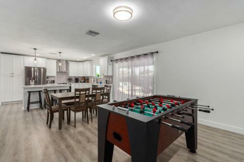 3 Bdrm Near Spring Training & Golf W/ Pool & Games