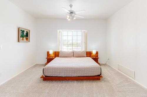 Skyline Foothills Retreat