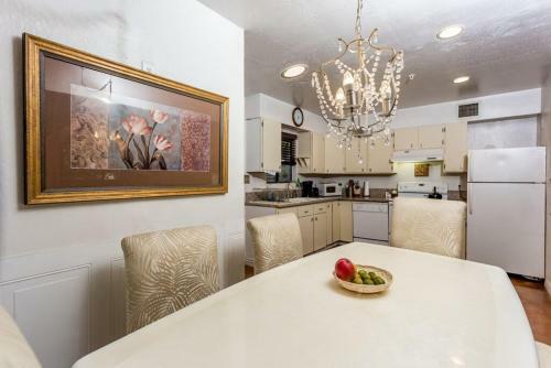 Private Bedroom #1 In Great Location Wpool