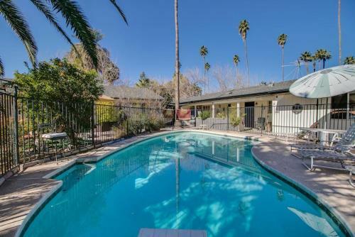 Private Bedroom #1 In Great Location Wpool