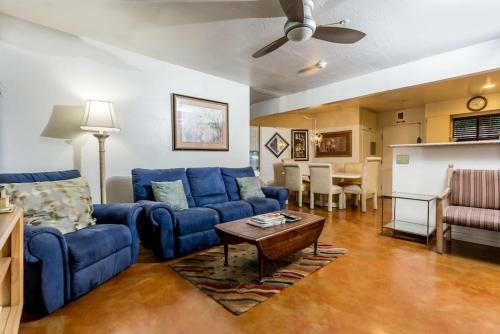 Private Bedroom #1 In Great Location Wpool