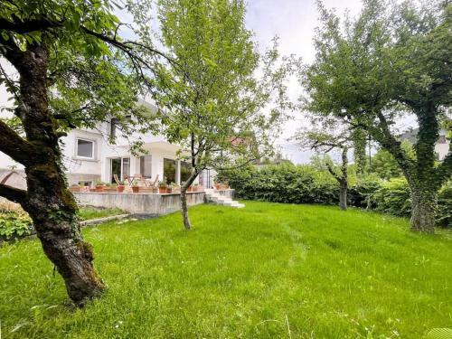 Apartamento Sch�ne Wohnung Mit Gro�em Garten In Zentraler Lage