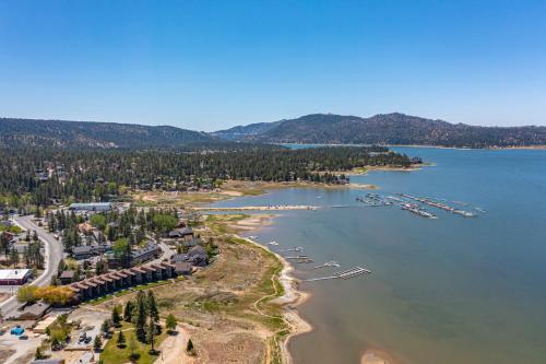 Apartamento Big Bear Lakefront Condo With Dock
