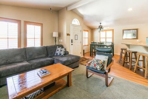 Whispering Pines - Big Bear Lake