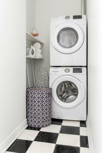 Apartamento Dreamy Heritage Grey Stone, Plateau Mont-royal