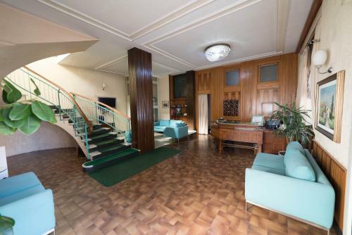 Frank Hotel