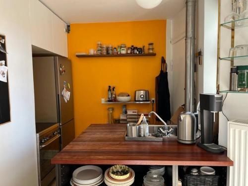 Apartamento Bright And Cosy Top Floor Apt.