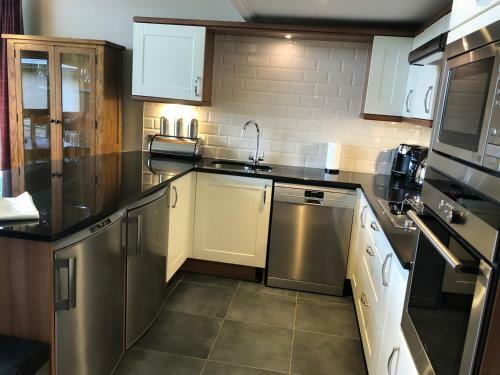 Cameron House Lodges Lodge 44