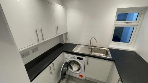 Beautiful 7-bed House In Bexleyheath