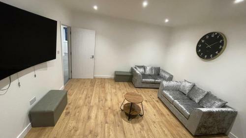 Beautiful 7-bed House In Bexleyheath