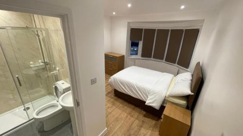 Beautiful 7-bed House In Bexleyheath