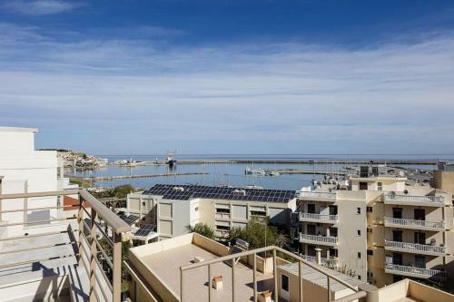 Harbour Hill Apartment With Jacuzzi And Sea View