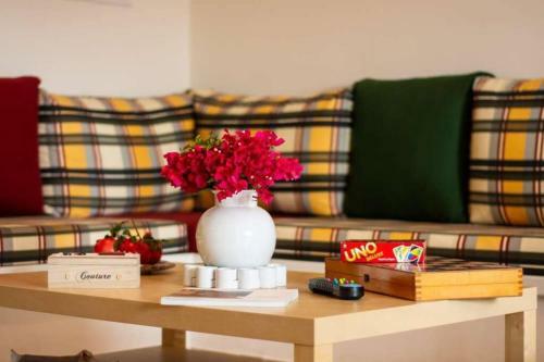 Seaside Apartment In Livadi
