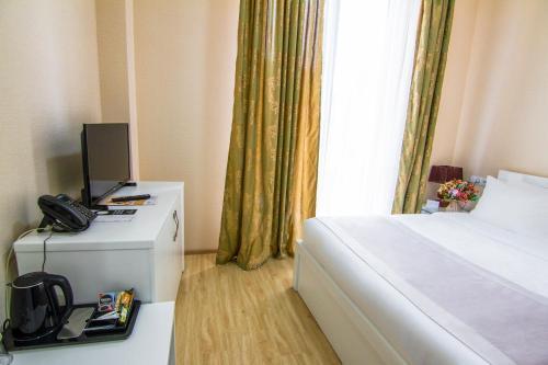 Lisi Hills Hotel