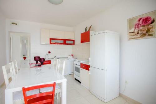 Apartamento Next To The Beach With Big Terrace And Seaview