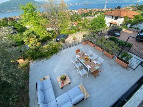 Teresita Villa With Garden And Lake View