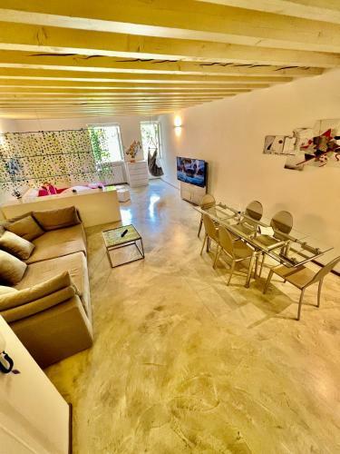 Apartamento Centralissimo Open Space 110 Mq Immerso Nel Verde