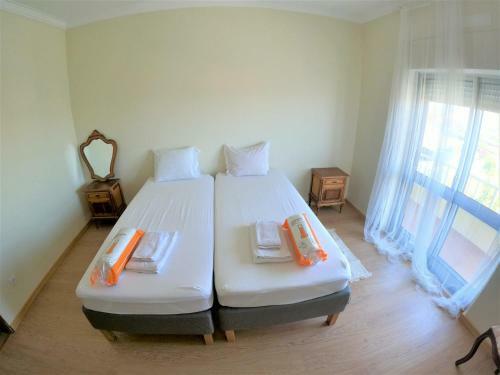 Caparica Traditional V4 Duplex Apartment With Pool Charneca Da Caparica Lisboa