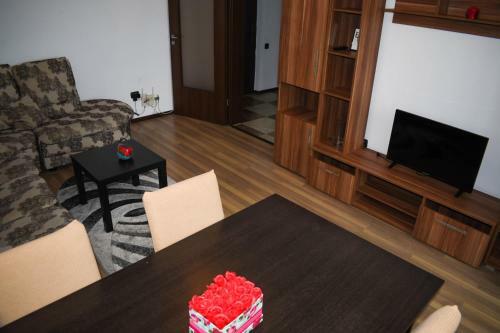 Ynl Apartament