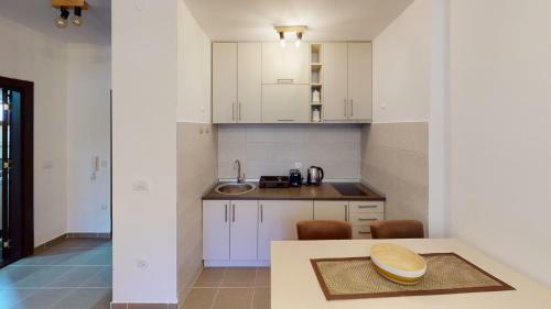 Apartmani Radomirovi?